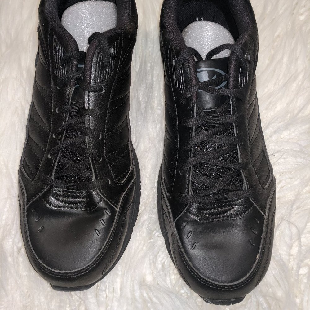 Solo men's Shoes Size 10.5